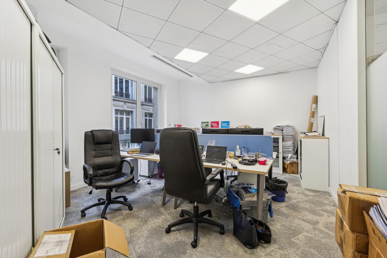 Bureau Paris 379m² Location bureau Paris OLBUR2422013 12